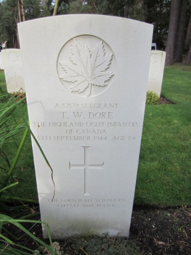 Headstone of Thomas Dore