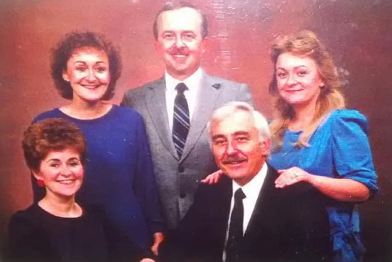 zell-michael-familyPhoto-dateUkn